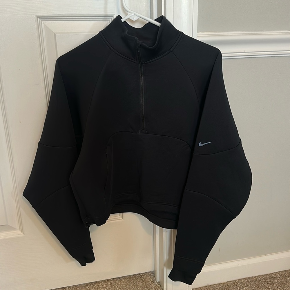 Nike dri fit black size small, EUC